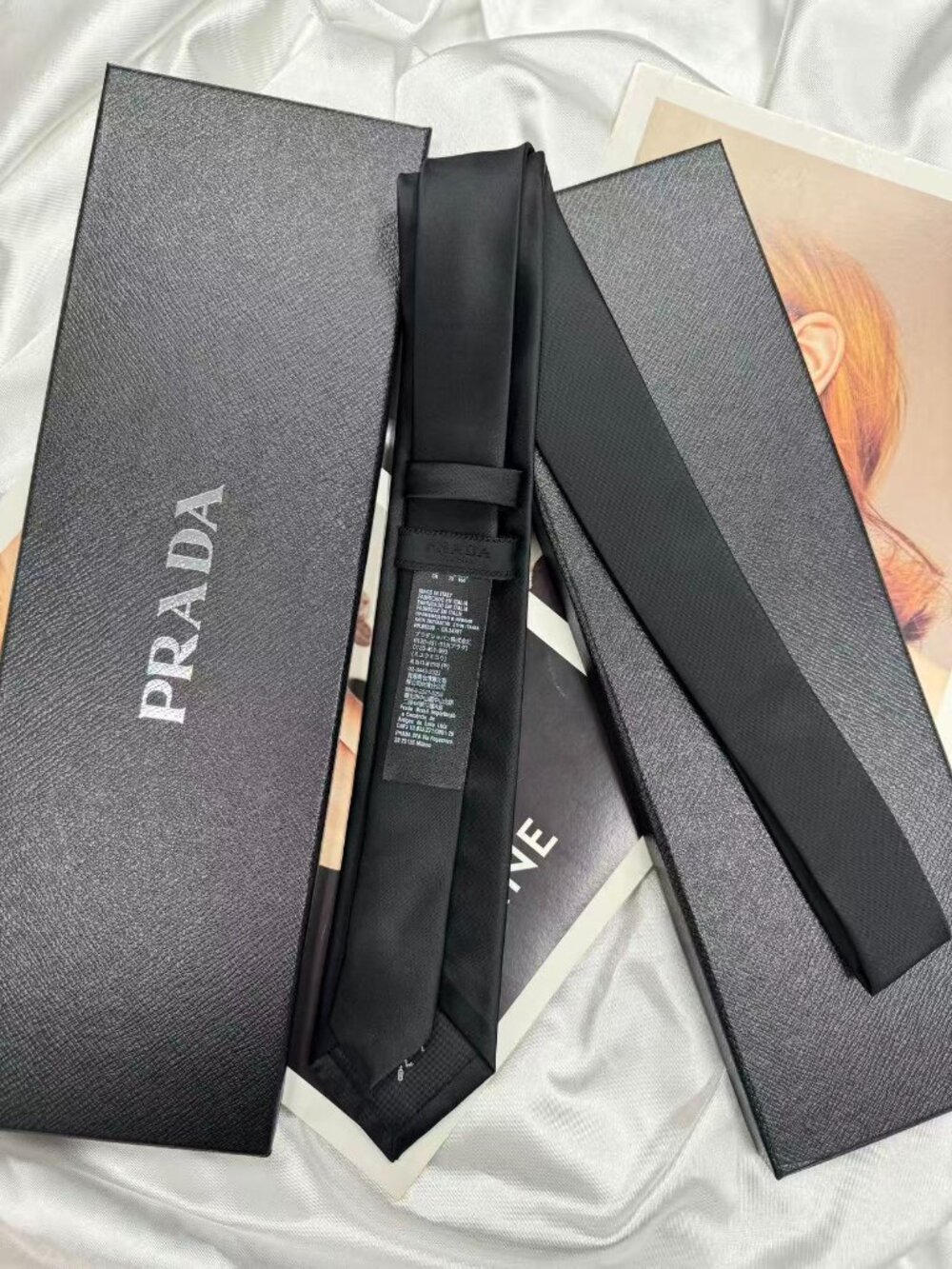 💎Unused Prada Black Triangle Logo Tie 🥰(with gift box) - unisex - Picture 3 of 6